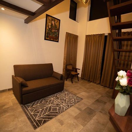 Half Hotel Калангут Экстерьер фото