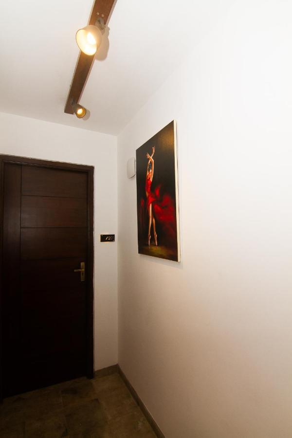 Half Hotel Калангут Экстерьер фото